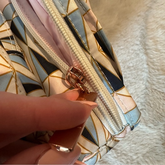 JuJuBe Legacy Collection B.F.F. Convertible Baby Diaper Bag - Picture 3 of 12